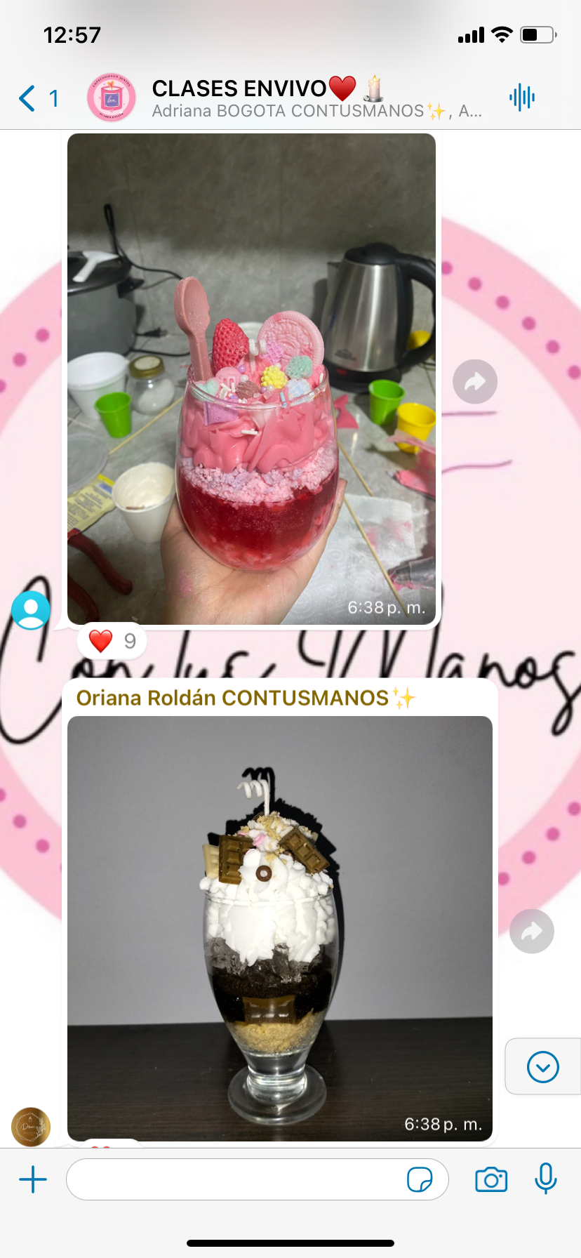 Captura original de dos creaciones de velas tipo postre en copas