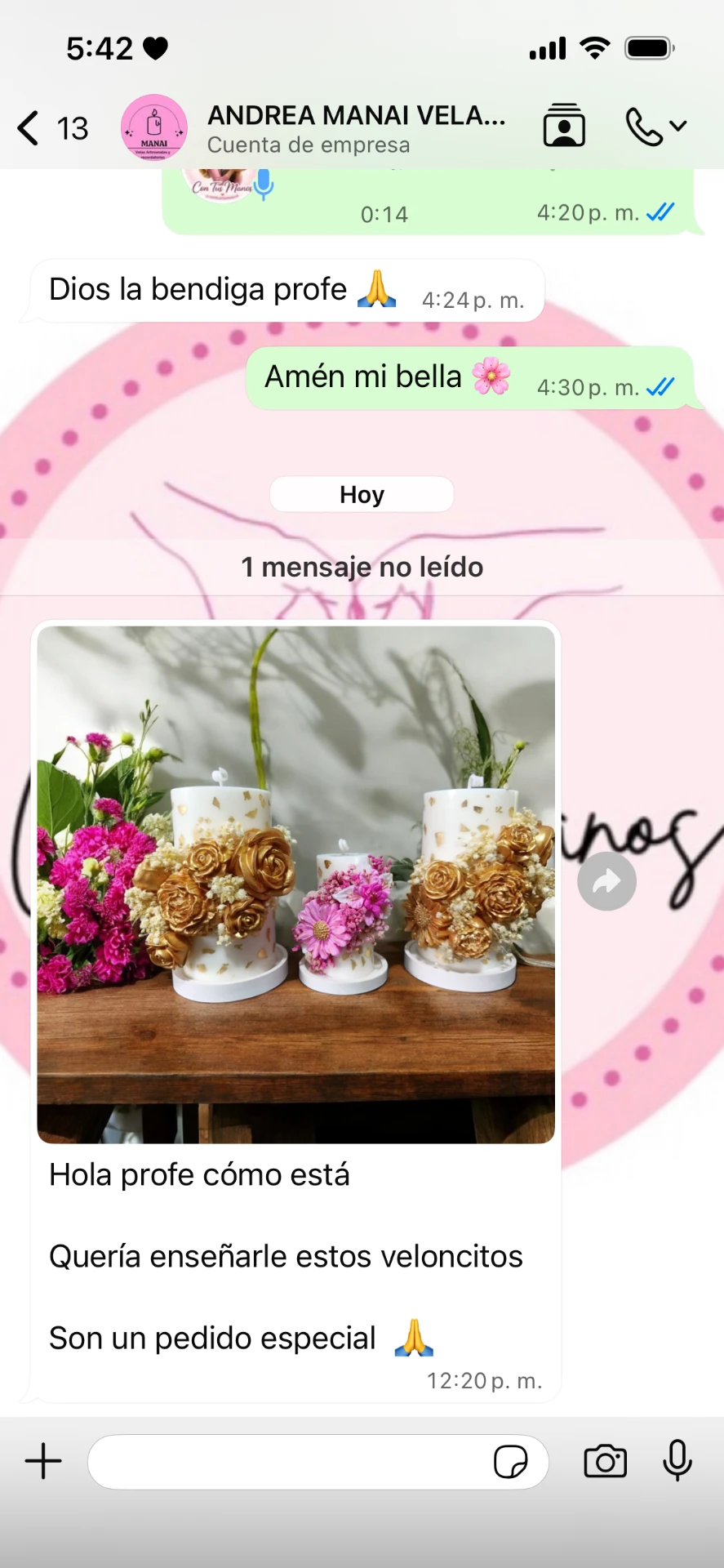 Captura original de velones con detalles florales